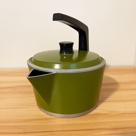 VTGRare Graham Kerr Galloping Gourmet Club Enamel Aluminum Teapot